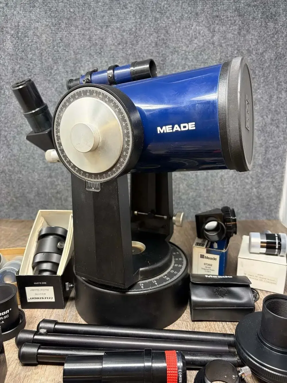 Meade 2045 4-inch Schmidt-Cassegrain Telescope with Extensive Accessories Bundle